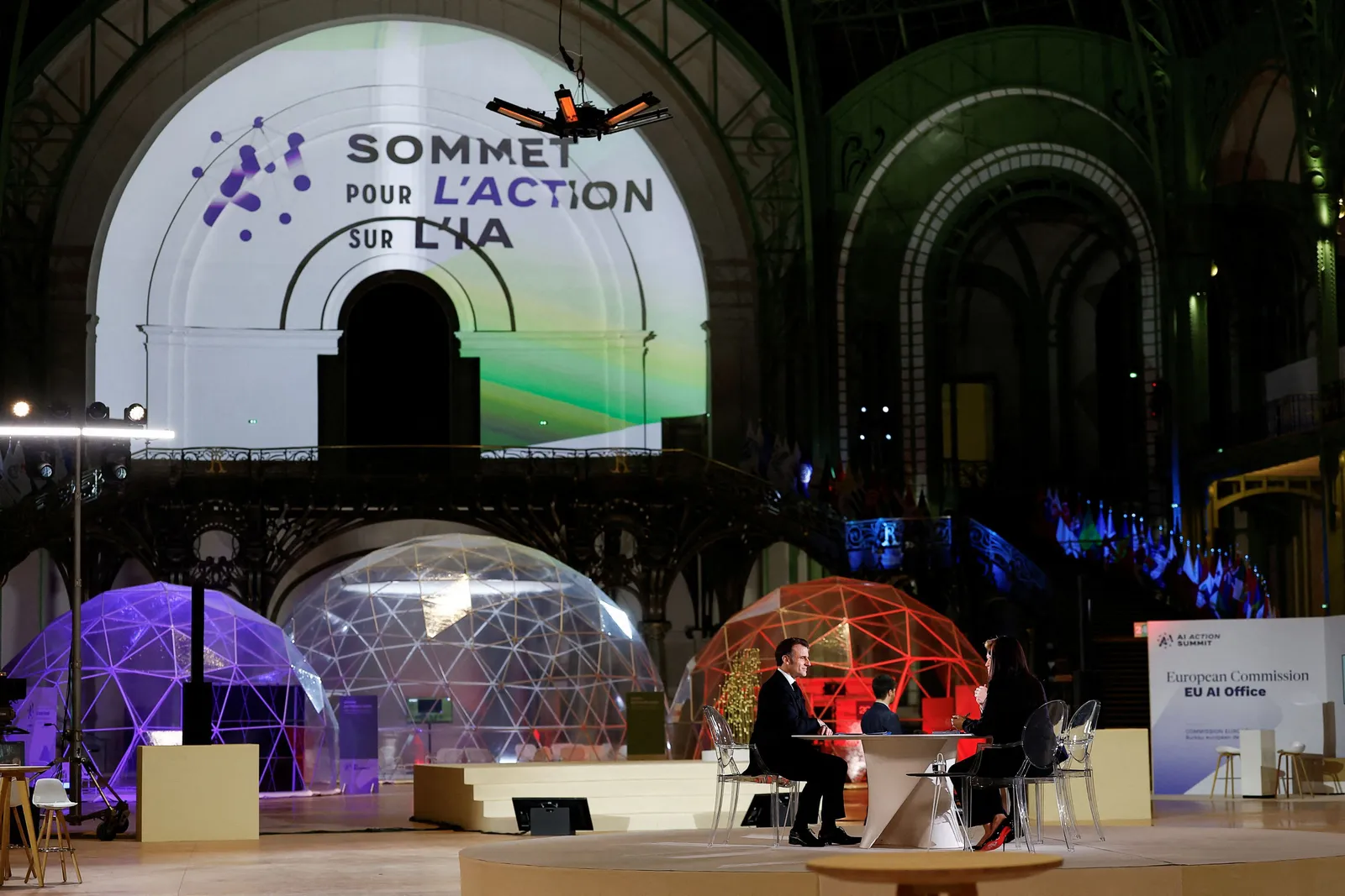 Cumbre en París: Líderes Mundiales Buscan Regular la Inteligencia Artificial